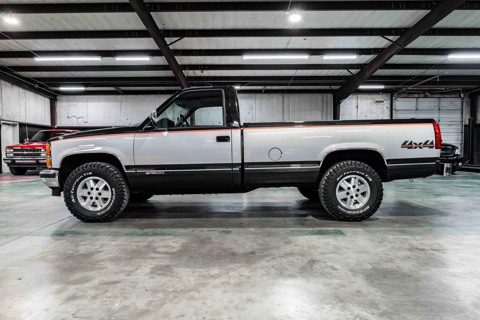 One Owner 1988-Chevrolet-Silverado-Black-306617-34.jpg